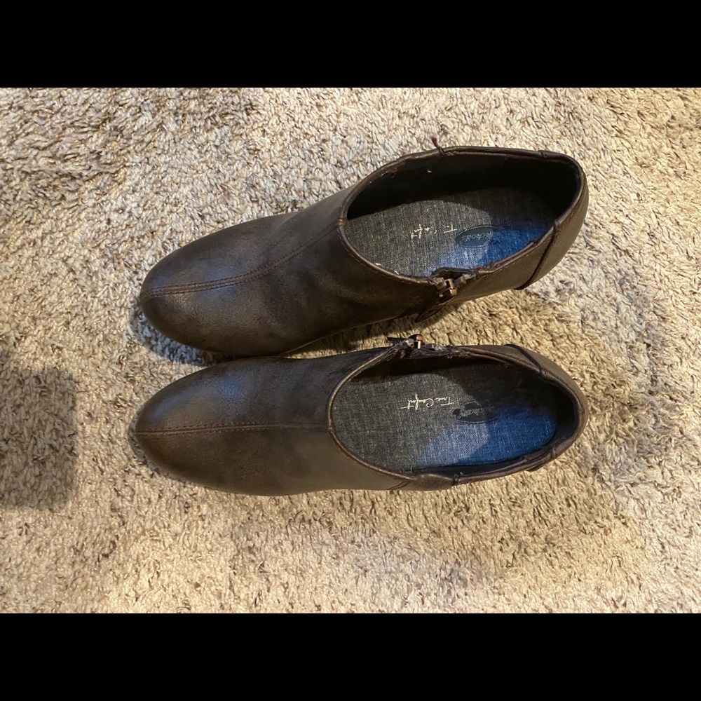 Ladies booties size 8